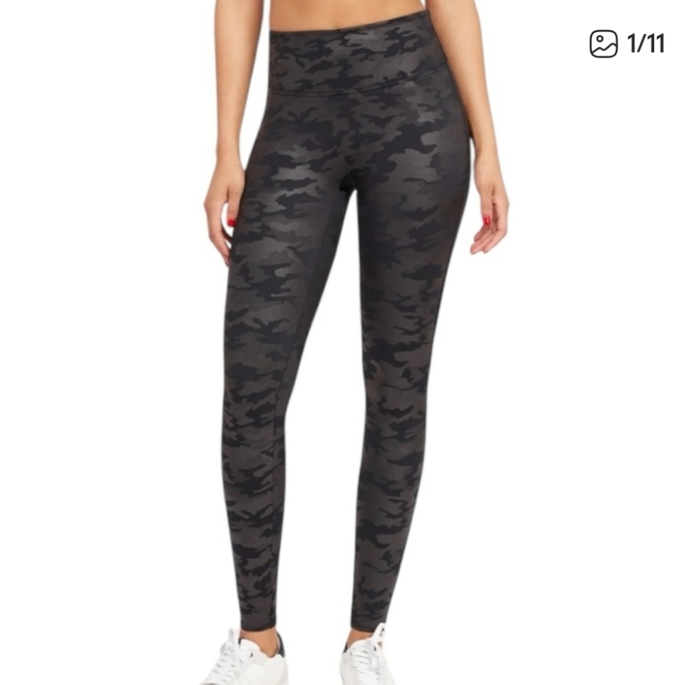 SPANX Camo Faux Leather Leggings Black Gray